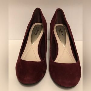 NWOB Alfani Burgundy Suede Morgaan Pumps size 8